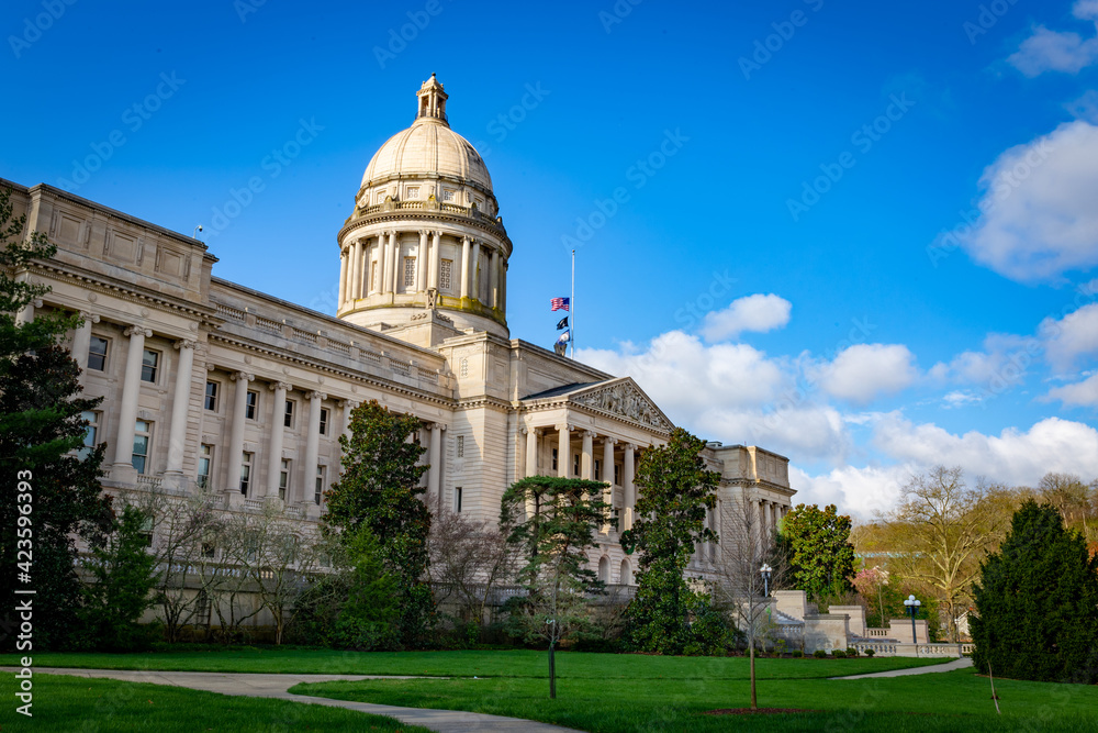 Front facade of Kentucky State Capitol Building