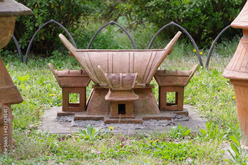 日比谷公園に展示されている埴輪のオブジェ