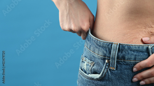Εκτύπωση καμβά Women show off the belly after birth