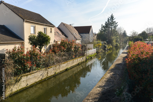 chemin de randonnée, rivière, L’Orge, Savigny sur Orge, Essonne, 91 © JAG IMAGES