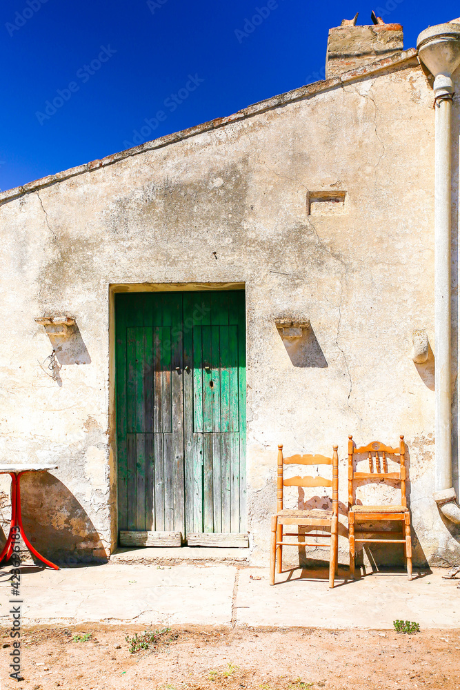 Fototapeta premium Little, pretty, typical rural house of southern Italy