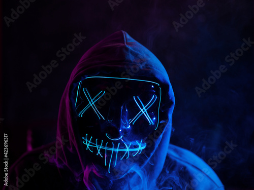 Neon Mask" Bilder – Durchsuchen 21 Archivfotos, Vektorgrafiken und Videos |  Adobe Stock