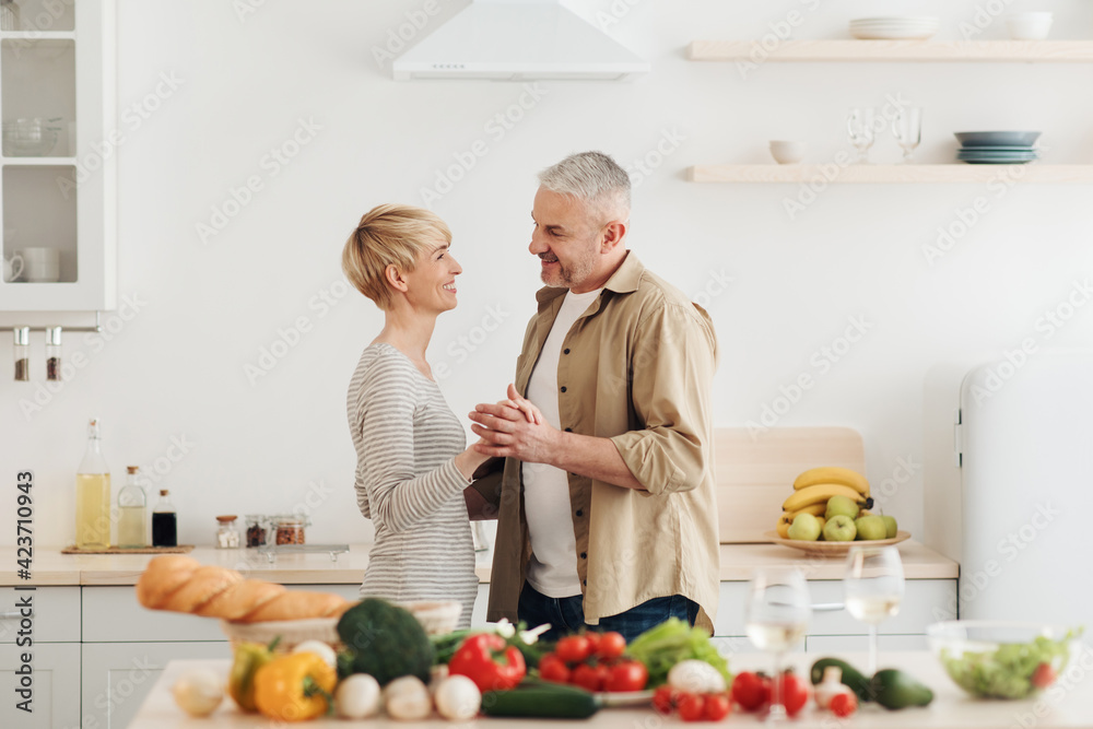 Positive and healthy lifestyle, dating in middle age during covid-19 pandemic Positive and healthy lifestyle, dating in middle age during covid-19 pandemic