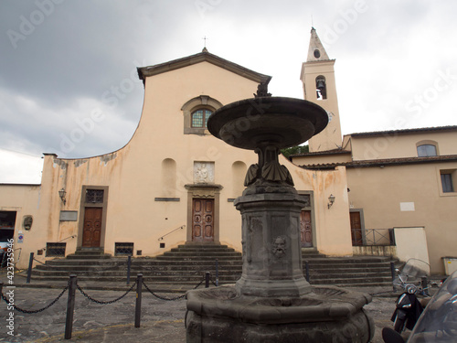 Italia, Toscana, Firenze, Settignano. Chiesa di santa Maria photo