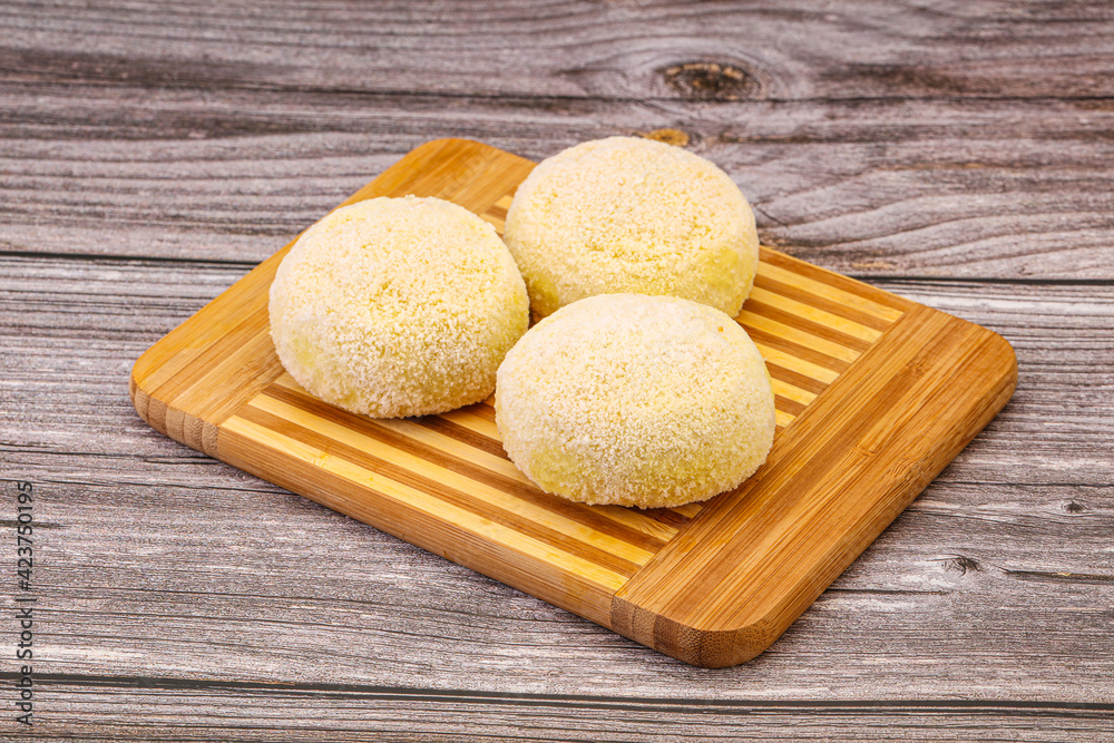 Raw potato zrazy for cooking Raw potato zrazy for cooking