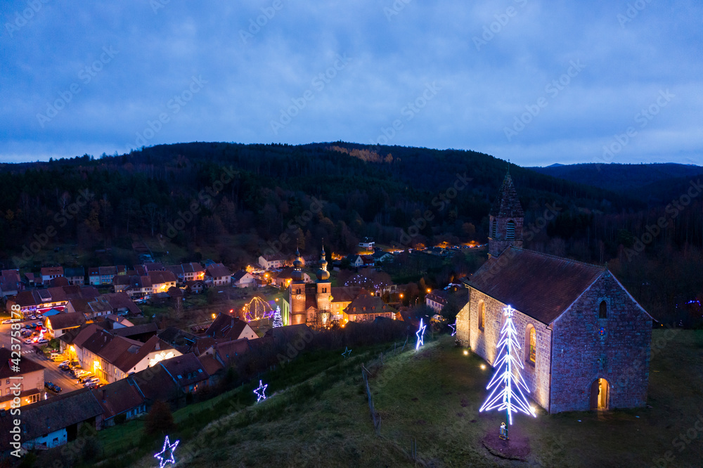 Saint-Quirin, ses alentours et marché de Noël pour Moselle Attractivité..Capturé par Thomas Garcia, tous droits réservés