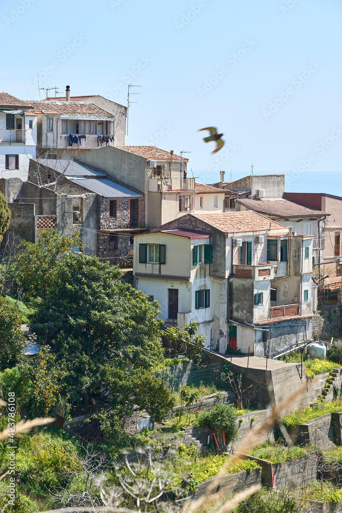 Obraz premium view and pamorama of the characteristic village in Sicily province of messina between mountains and sea