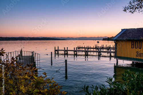 Sonnenaufgang / Sonnenuntergang am Starnberger See mit Steg, Bootsanleger - Starnberg