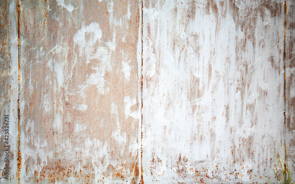 Grunge wall with white paint, background photo