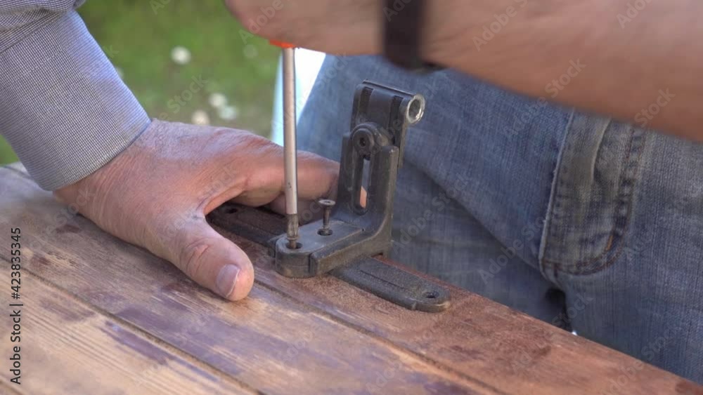 fix a windows shutter fix a windows shutter
