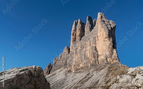 Italy, Veneto, Cortina D'Ampezzo, Dolomites, Tre Cime di Lavaredo rock formation in Dolomites