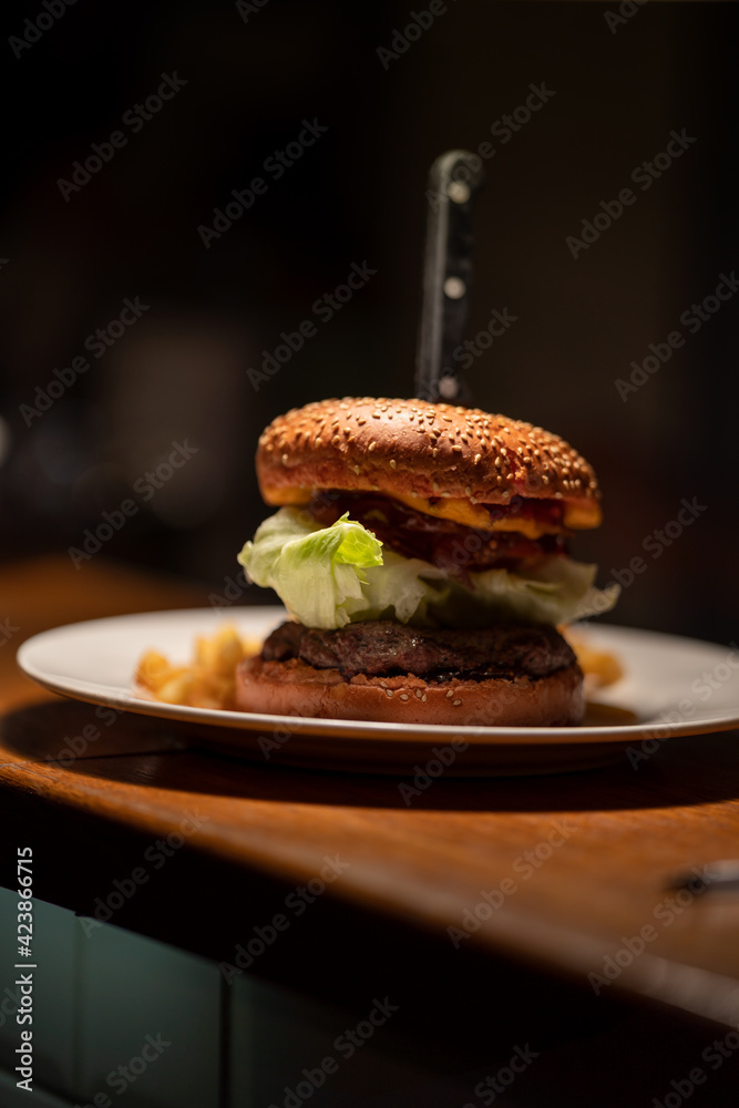 Tesone Burger - obrazy, fototapety, plakaty 