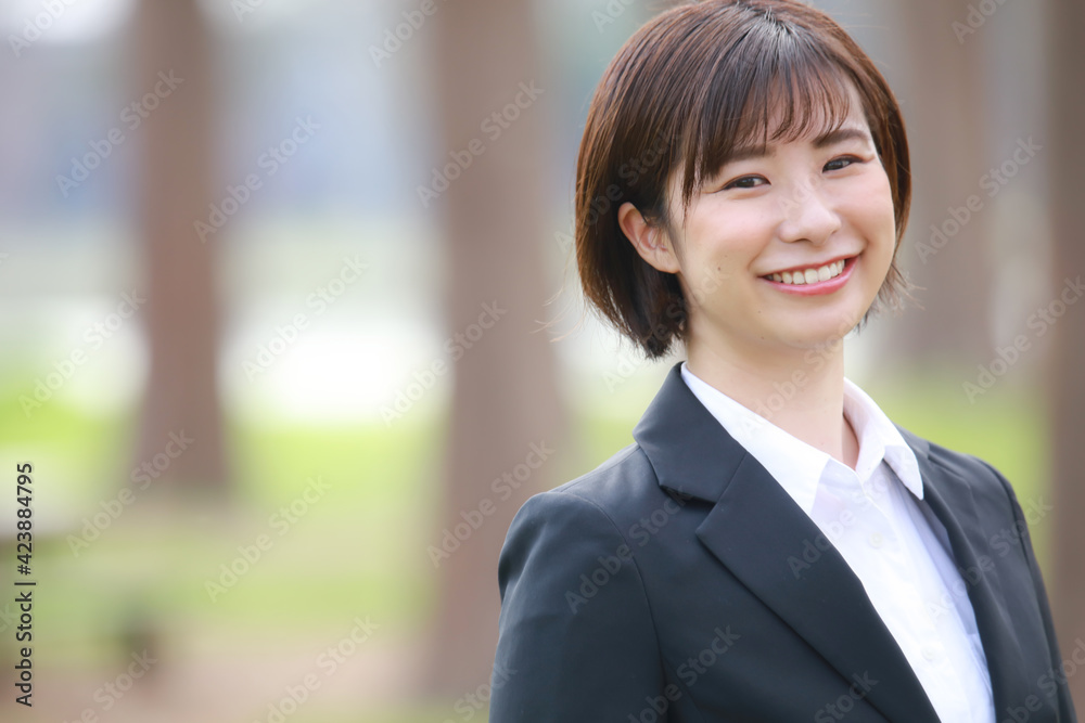 女性社員イメージ 女性社員イメージ