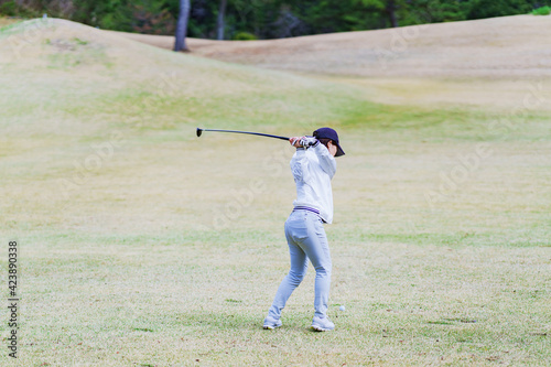 Japanese senior woman play golf