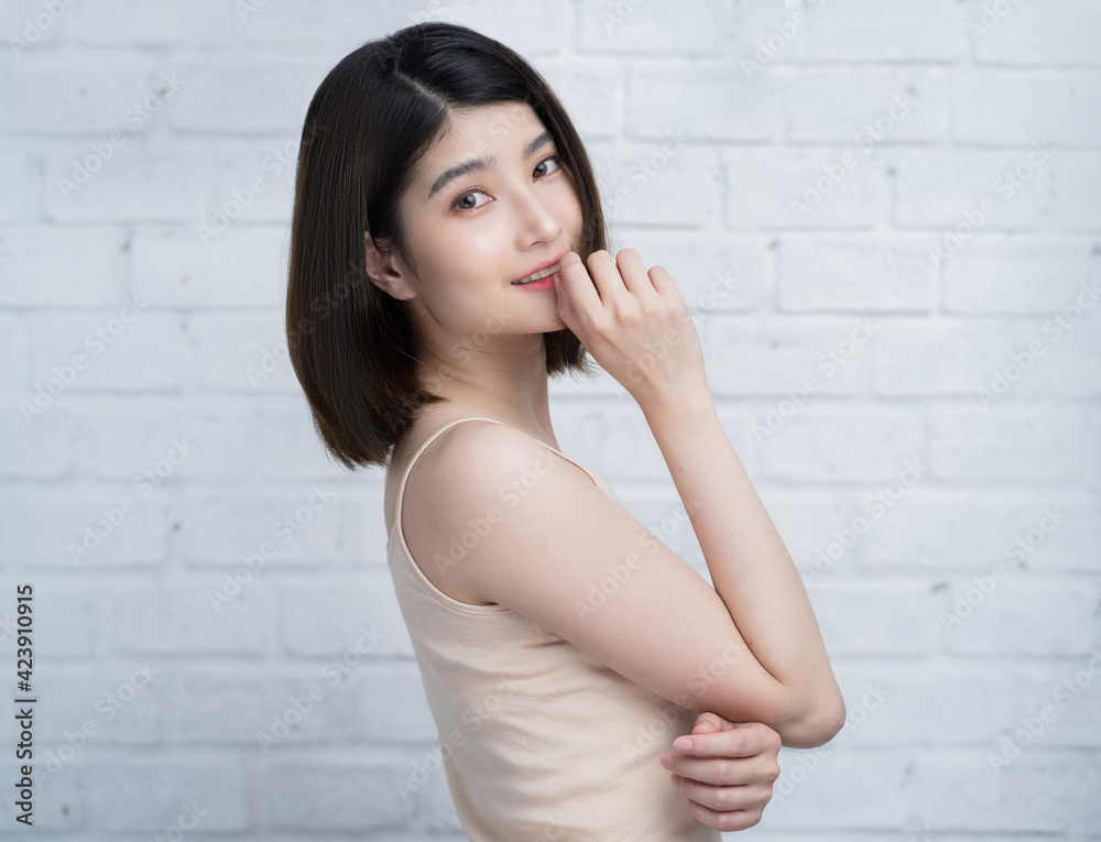 Beautiful asian woman with a beautiful face
