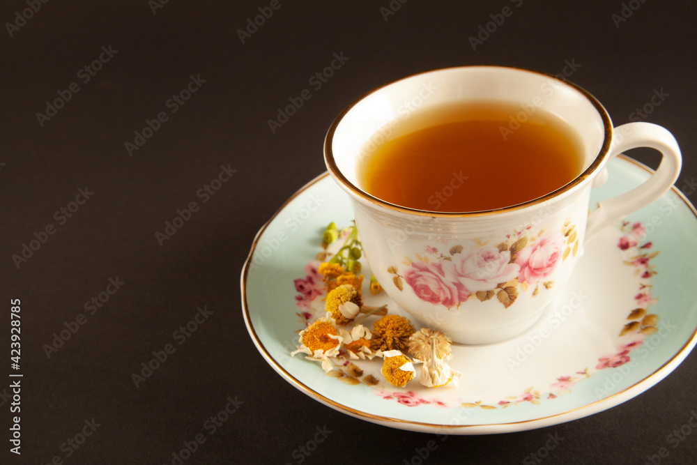 dried daisies and chamomile tea dried daisies and chamomile tea