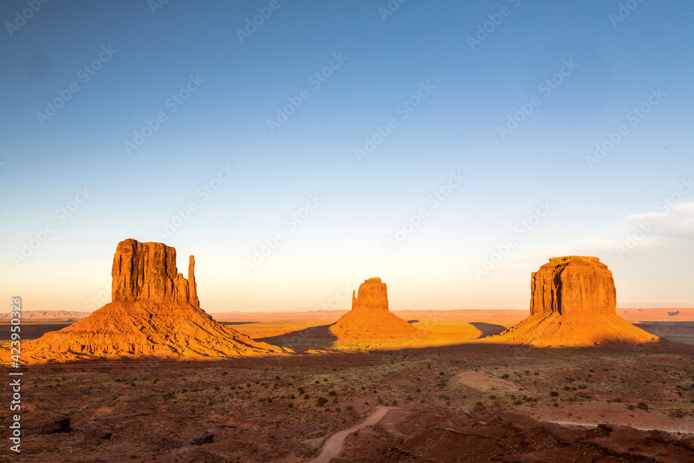 Monument Valley on the Arizona–Utah state line Monument Valley on the Arizona–Utah state line