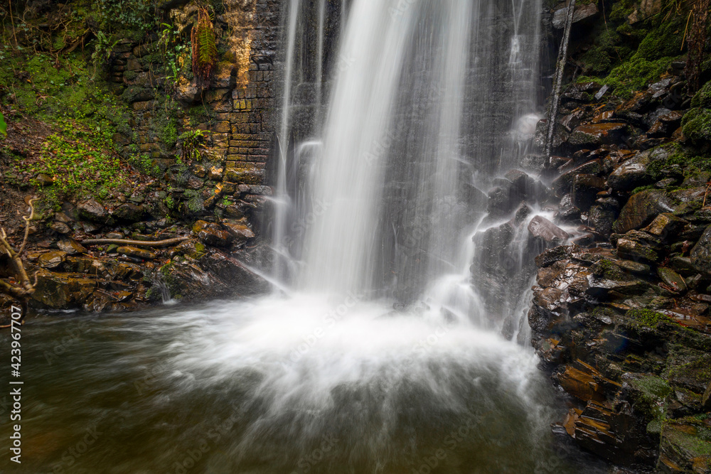 Fototapeta premium Cwmtawe waterfall