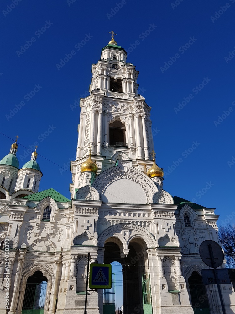 Obraz premium Old stone orthodox christian cathedral