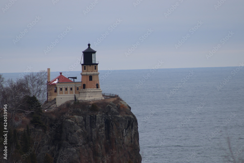 lighthouse on the coast of state, rock, lake shore ,MN, lake superior, faro, agua, lago, mirador. 