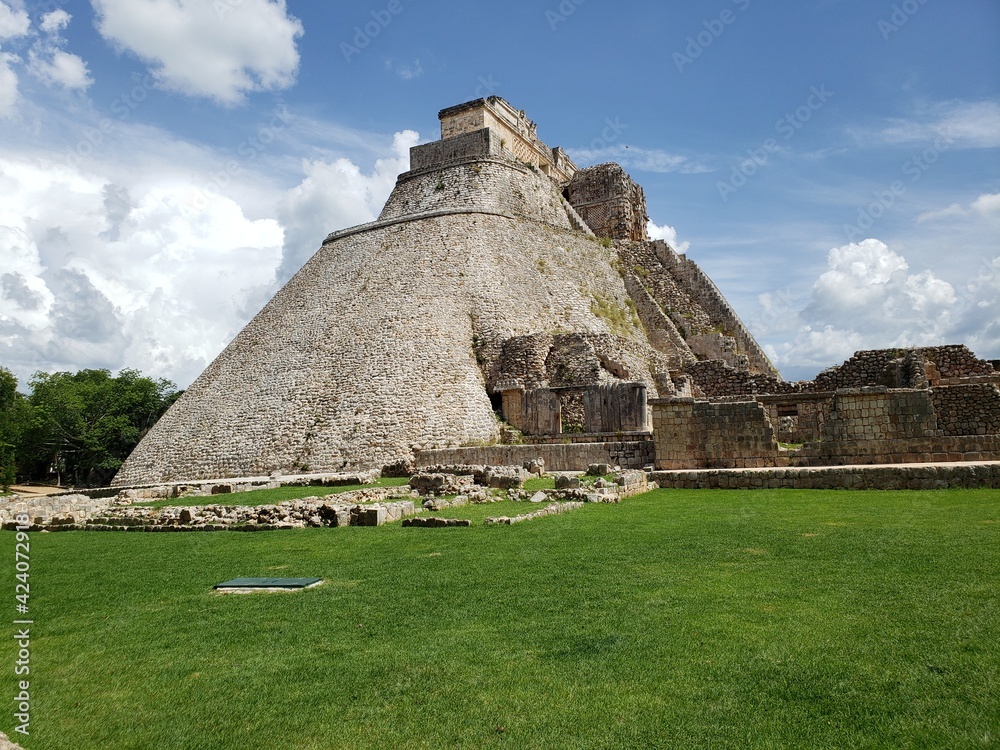 Zona Arqueológica Uxmal, Yucatán , México. Zona Arqueológica Uxmal, Yucatán , México.