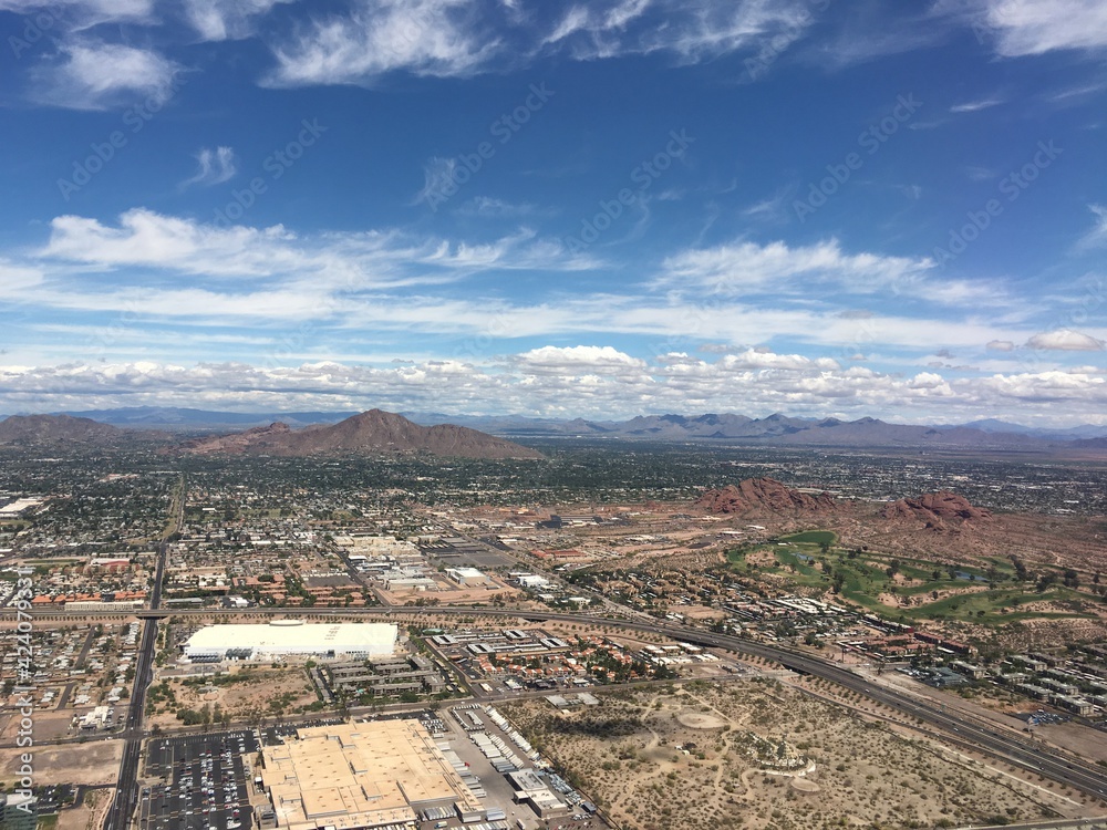 Looking northwards towards Camelback Mountain and Scottsdale while on takeoff from Phoenix Sky Harbor