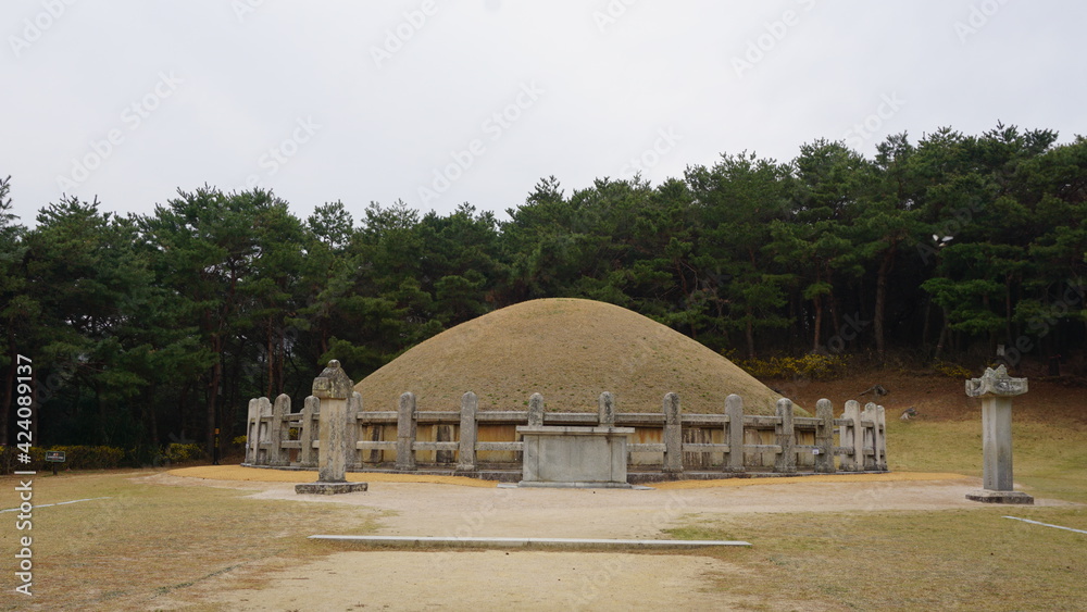 김유신 장군묘 / ancient tomb in korea / 경주 김유신 장군묘 / ancient tomb in korea / 경주