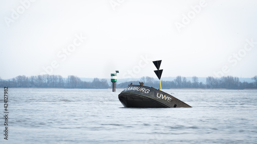 Tableau sur toile Hamburg UWE Schiffswrack