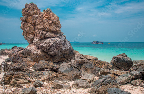 Laem Hua Khod Beach on Koh Larn Island, Pattaya, Thailand photo