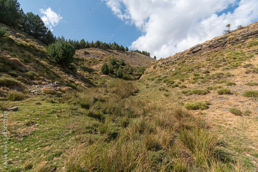 mountainous landscape of Sierra Nevada