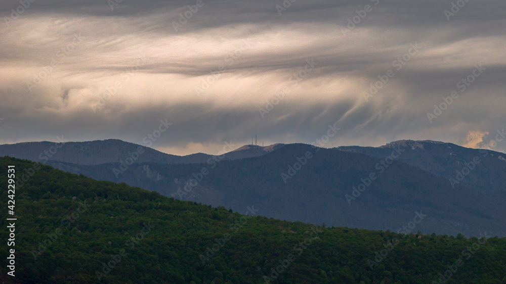 Fototapeta premium sunset in the mountains