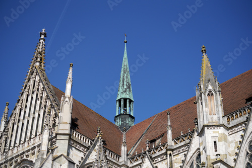 Dom St Peter in Regensburg, detailed shots with the telephoto lens in spring