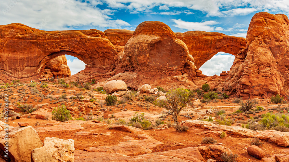Utah-Arches National Park-Turrent Arch