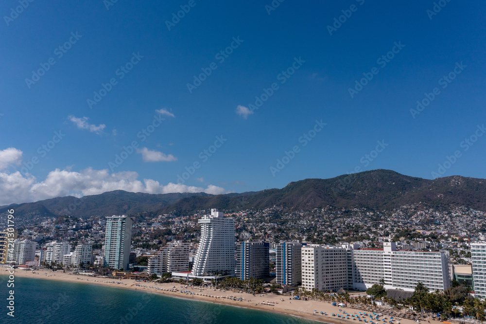 Fototapeta premium Bahía de Acapulco desde el Farallón del Obispo