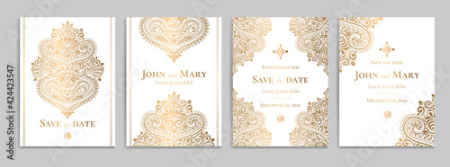 Obraz na plátne White invitation card with luxury golden pattern design on a white background