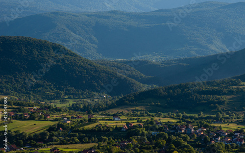 Fototapeta Naklejka Na Ścianę i Meble -  view of the valley from the mountain