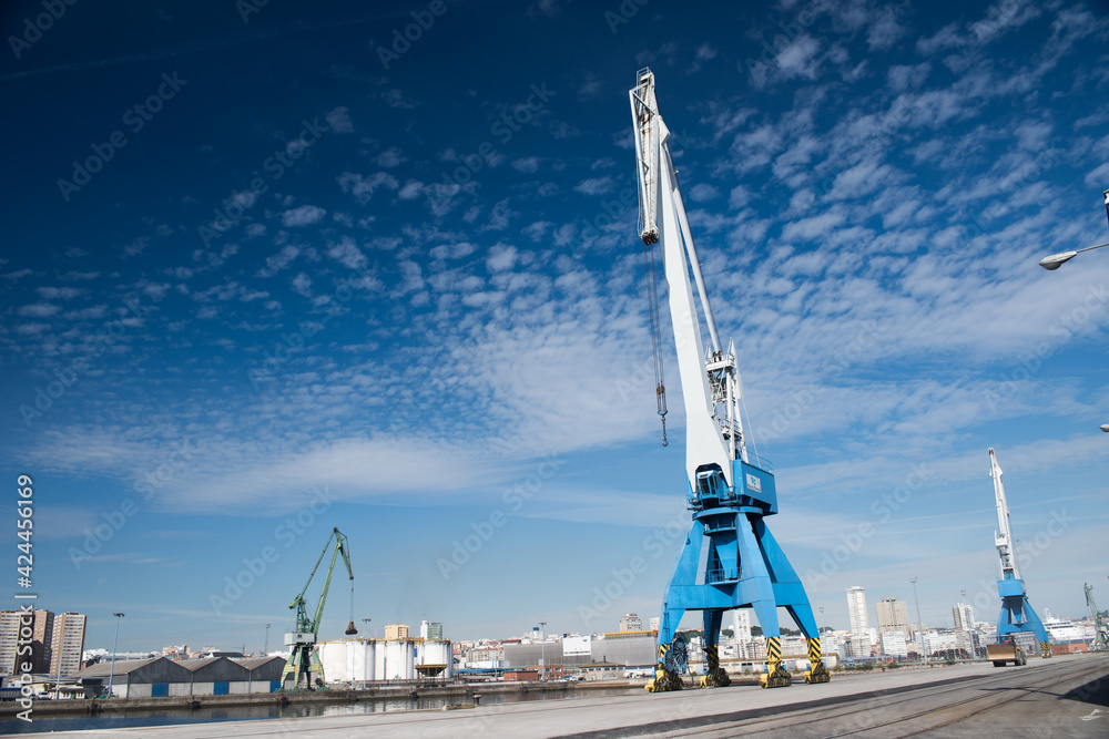 Obraz premium cranes in port