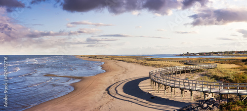 Quadro su tela Panoramic view of a beautiful sandy beach on the Atlantic Ocean Coast
