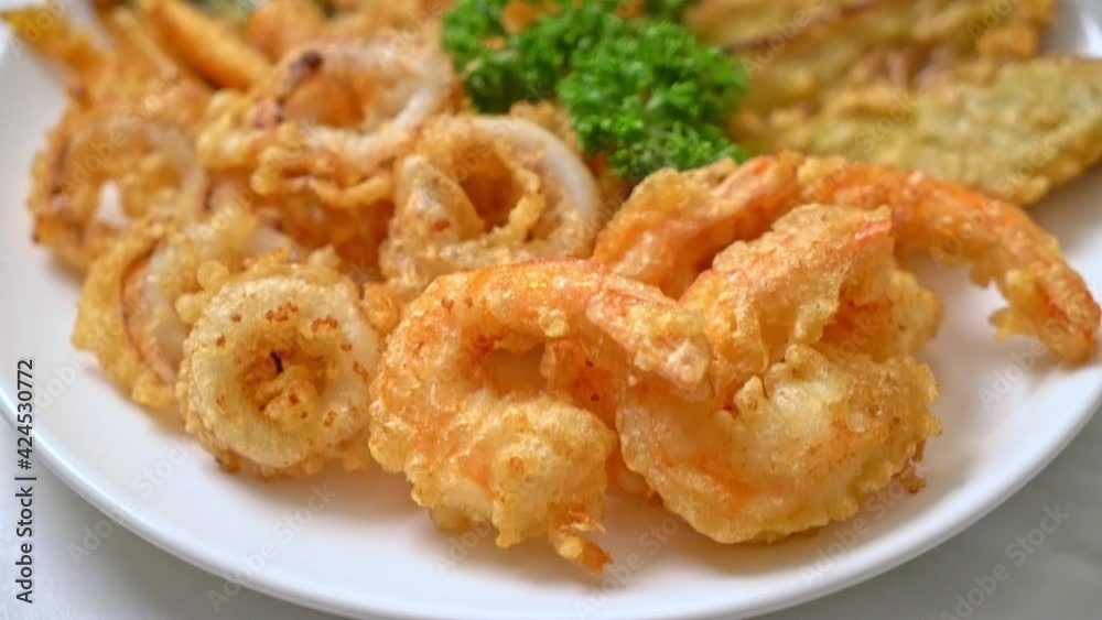 deep fried seafood (shrimps and squid) with mix vegetable