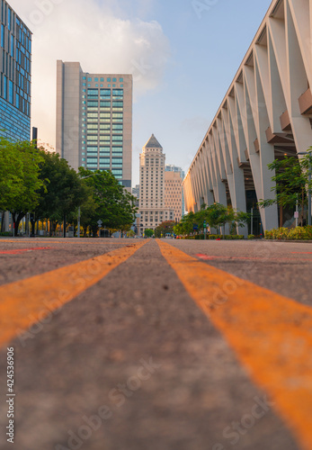 Fototapeta Naklejka Na Ścianę i Meble -  downtown city downtown street miami florida usa  