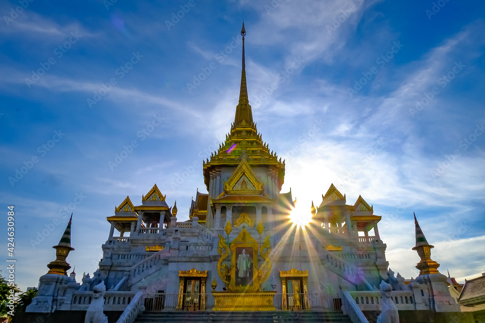 Naklejka premium Wat Traimit is in Bangkok, Thailand, a temple with a big golden Buddha. Located in Chinatown, Yaowarat Rd.