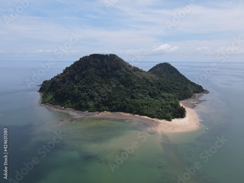 The Mystical Paradise of Satang Island, Undiscovered by Many in the Borneo Island of Malaysia photo