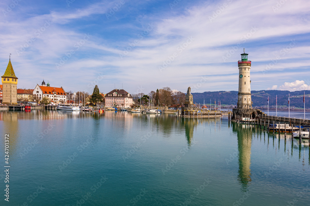 Lindau - Hafen - Leuchtturm - Frühling - Bodensee