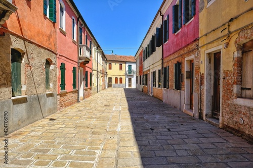 Fototapeta Naklejka Na Ścianę i Meble -  Beautiful pedestrian street with the typical architecture of Murano Italy