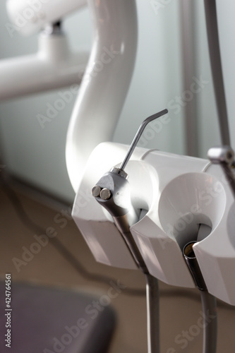 Instruments for dental treatment in a dental office