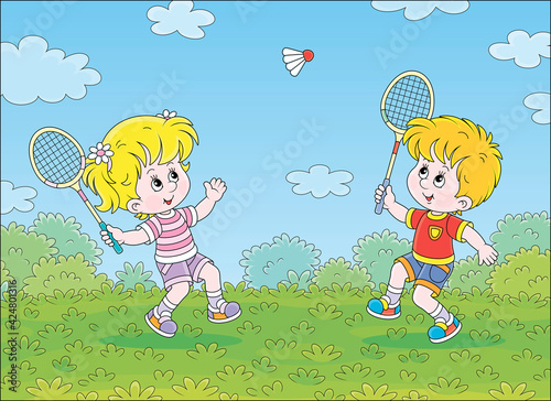 Happy little kids playing b...
