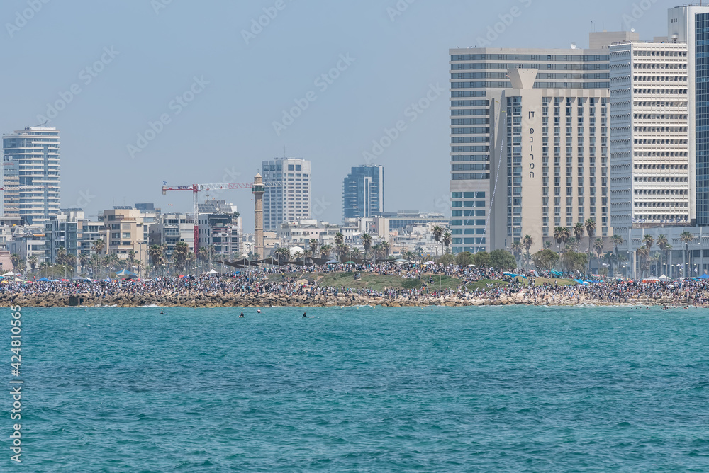 Fototapeta premium Sea landscape. Mediterranean Sea beach in Tel Aviv