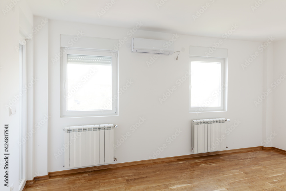 Fototapeta premium empty room with two windows