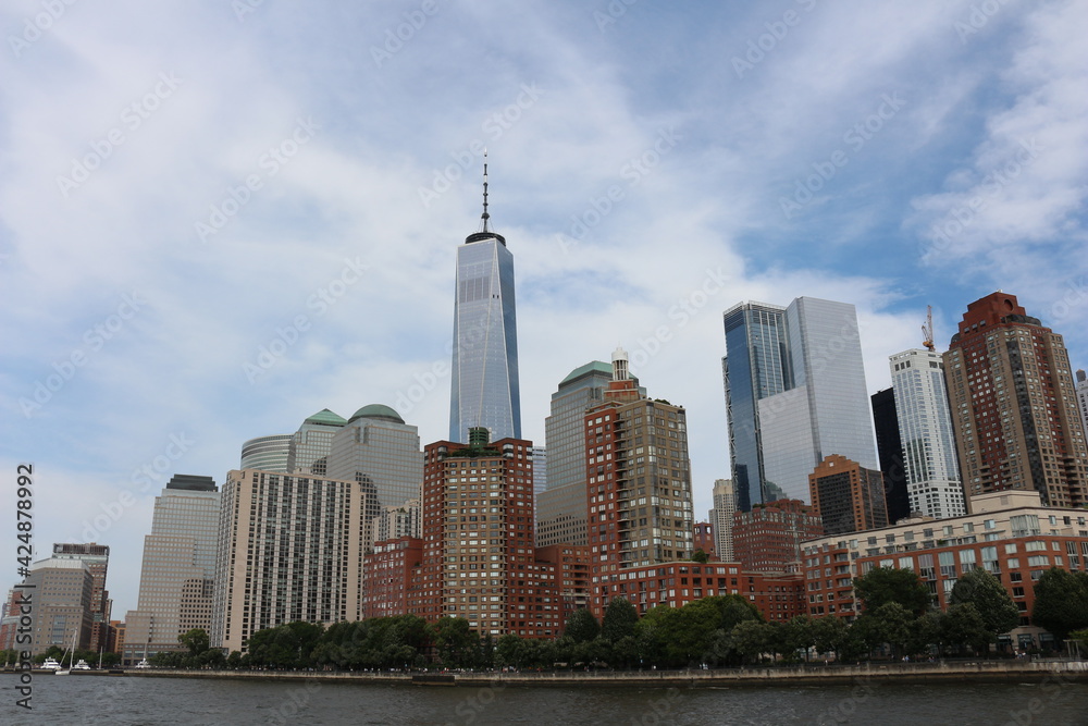 Fototapeta premium City skyline - New York - freedom tower