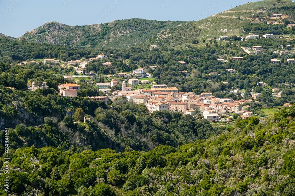 Le village de Piana, en Corse
